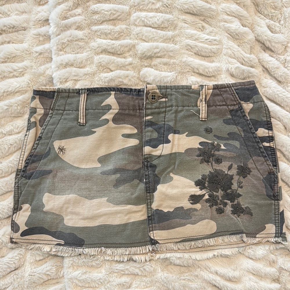 Roxy Quicksilver Women’s Camouflage Mini Skirt with Floral Embroidery 7